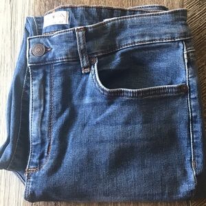 Sofia Vergara Rosa curvy ankle